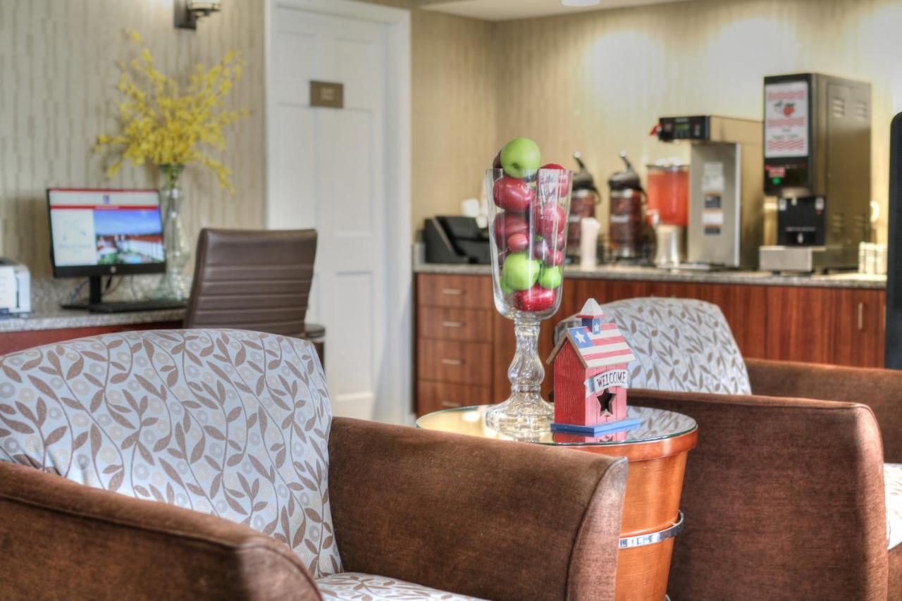 The Inn At Apple Valley, Ascend Hotel Collection Севьервилл Экстерьер фото