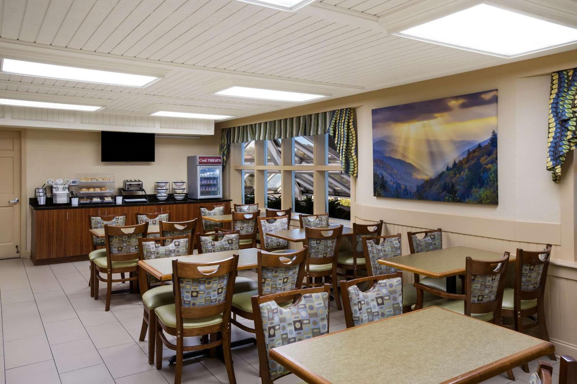 The Inn At Apple Valley, Ascend Hotel Collection Севьервилл Экстерьер фото
