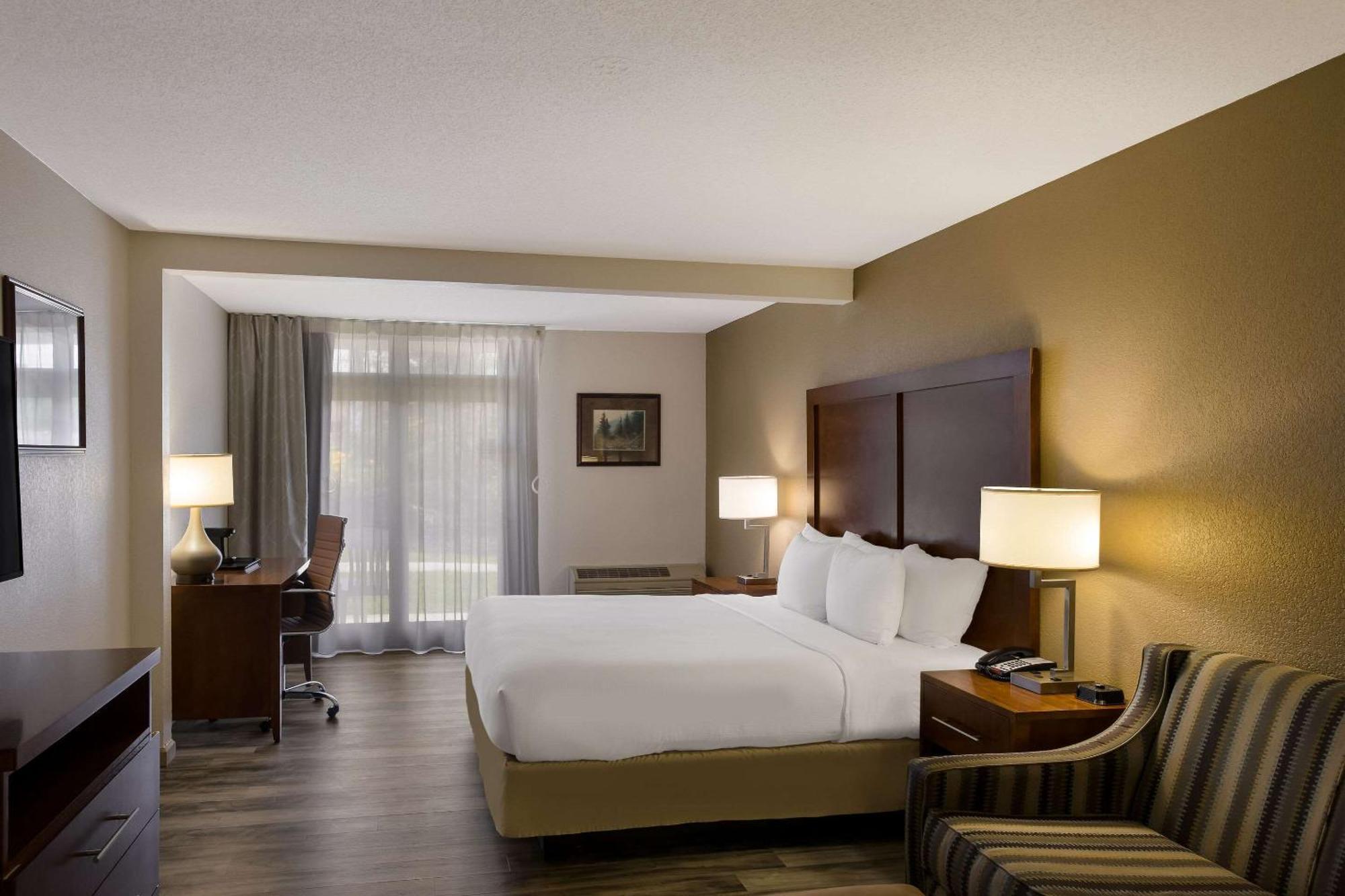 The Inn At Apple Valley, Ascend Hotel Collection Севьервилл Экстерьер фото