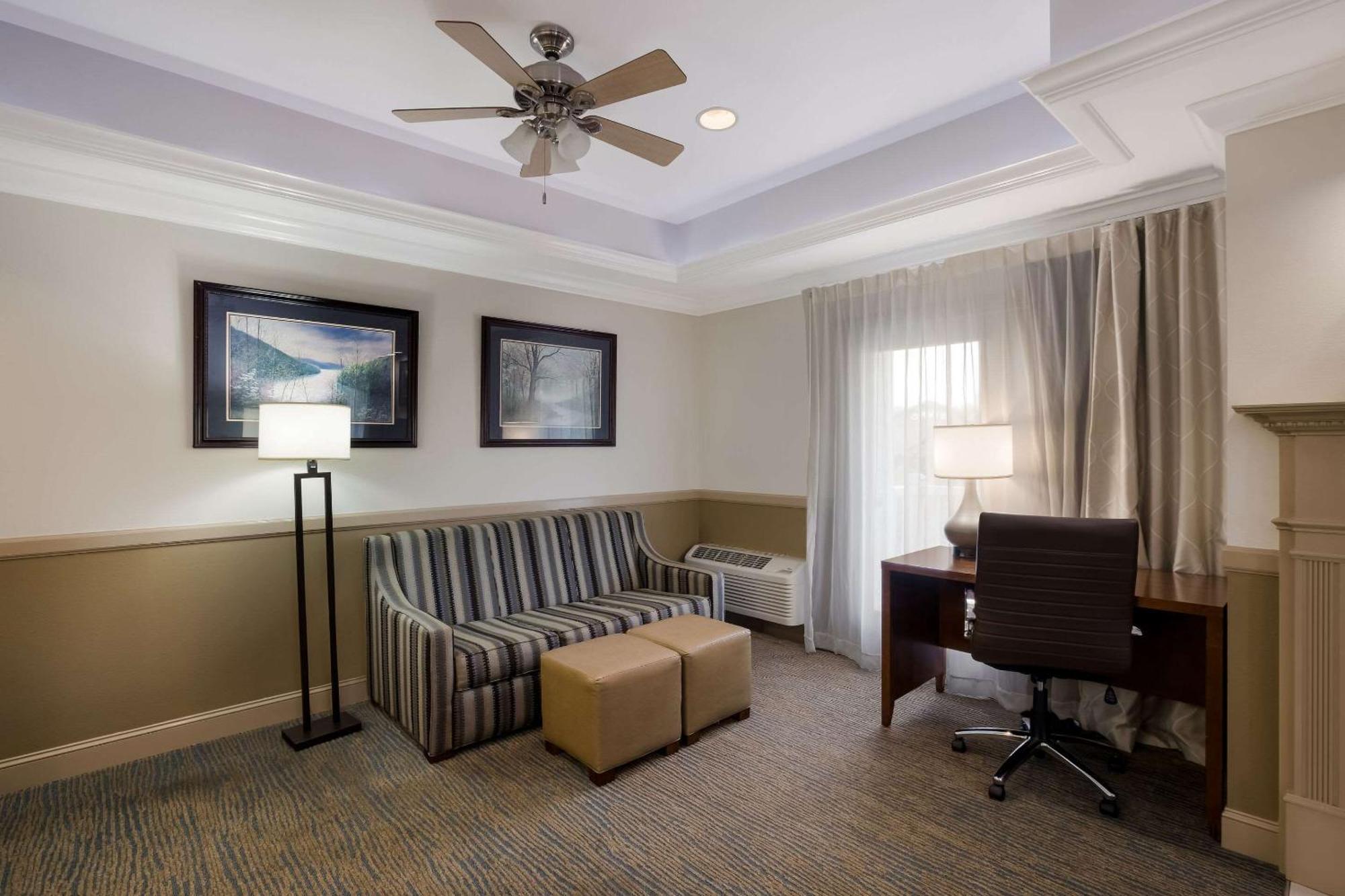 The Inn At Apple Valley, Ascend Hotel Collection Севьервилл Экстерьер фото