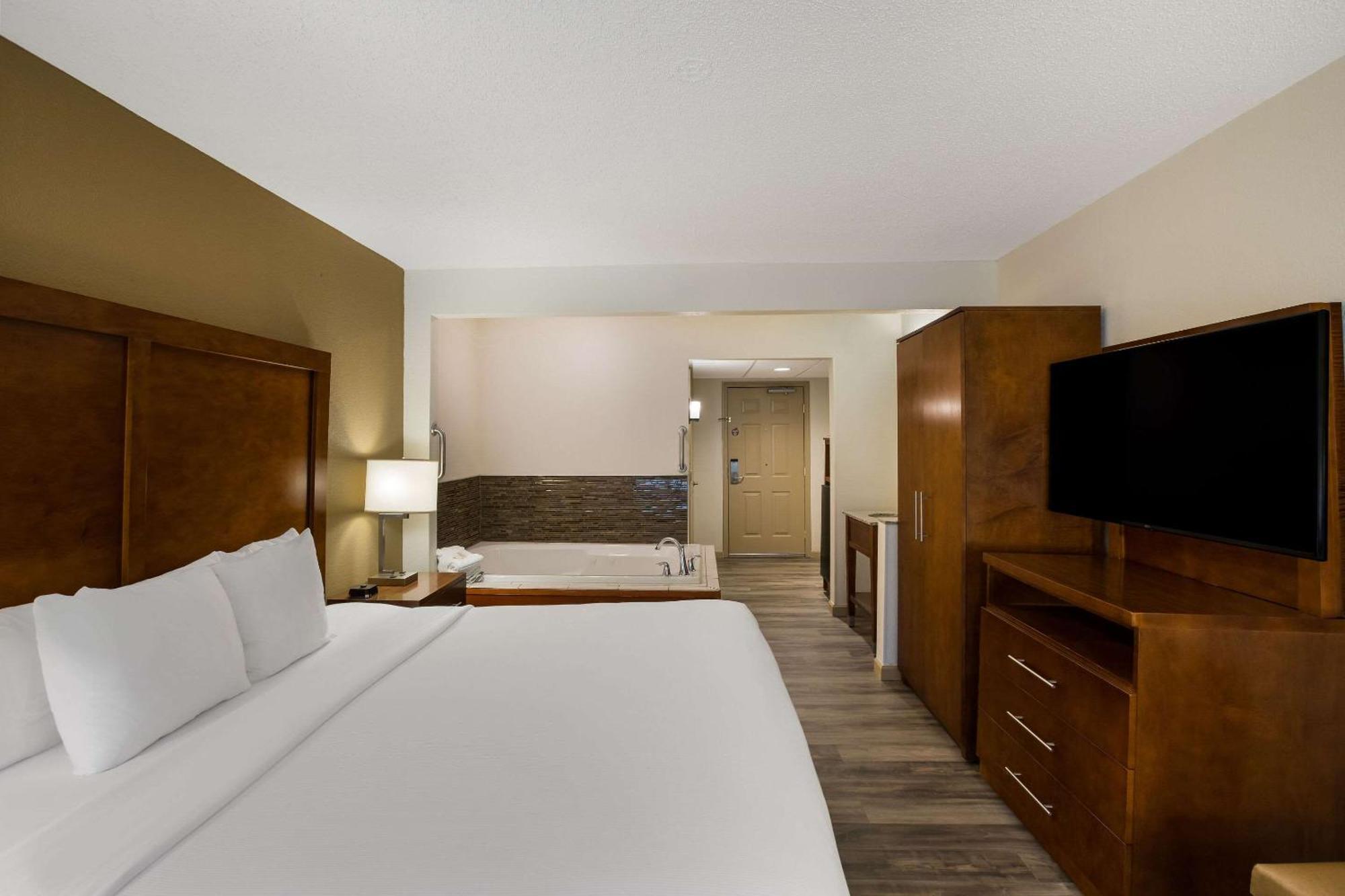 The Inn At Apple Valley, Ascend Hotel Collection Севьервилл Экстерьер фото