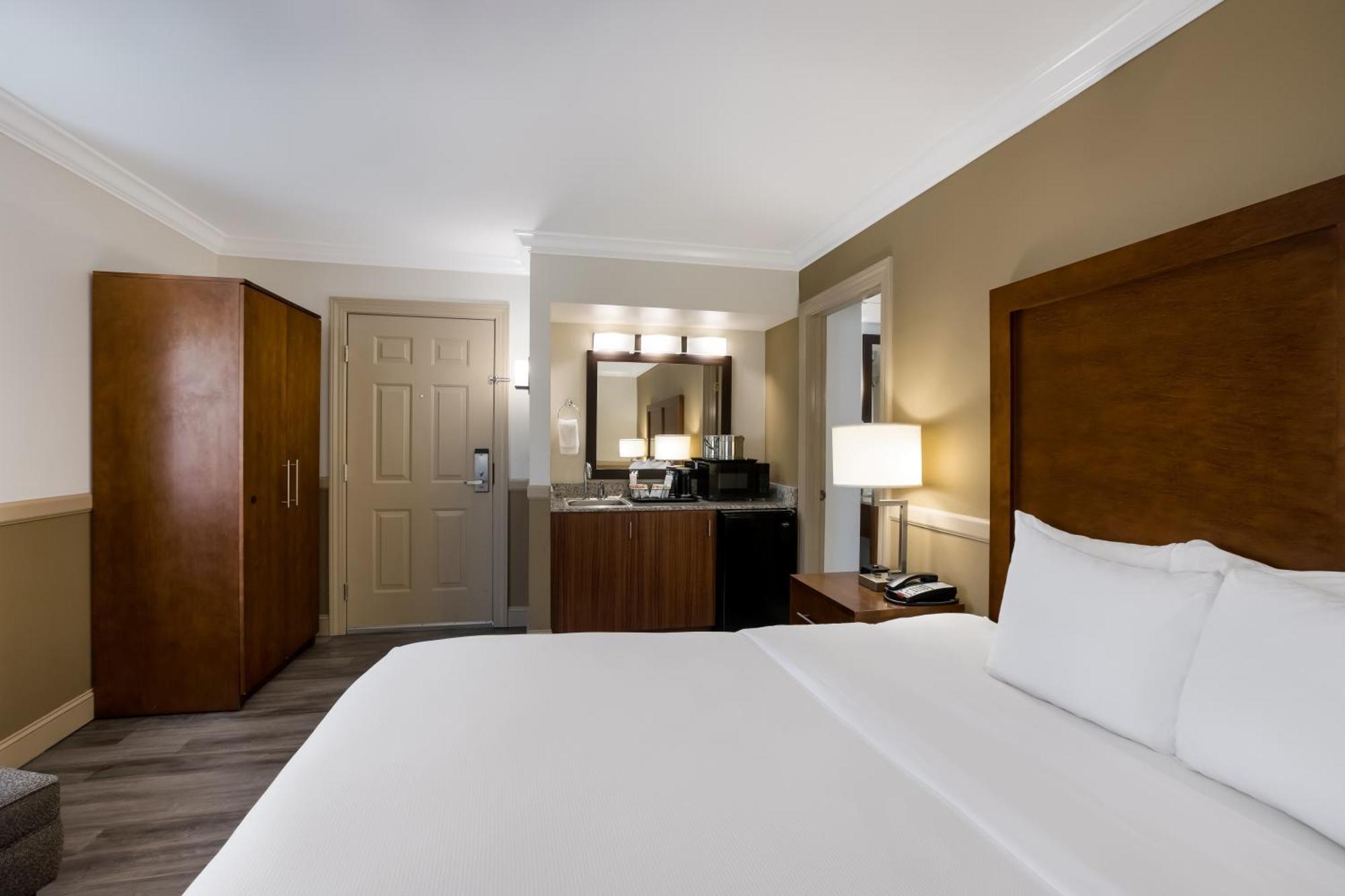 The Inn At Apple Valley, Ascend Hotel Collection Севьервилл Экстерьер фото