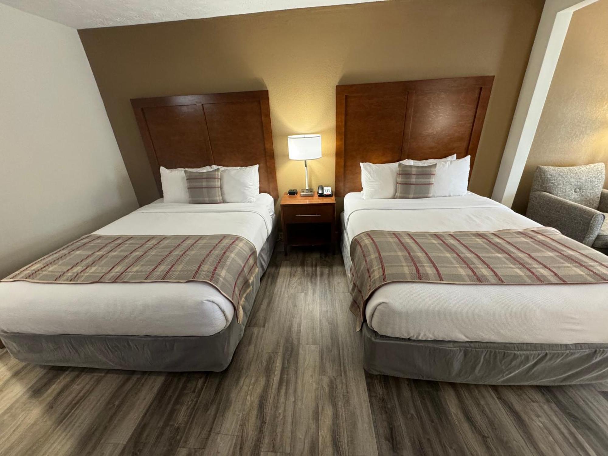 The Inn At Apple Valley, Ascend Hotel Collection Севьервилл Экстерьер фото